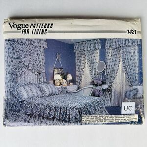 Vintage VOGUE 1421 Curtain Window Bedspread Blanket Pillow Bedding Pattern UNCUT